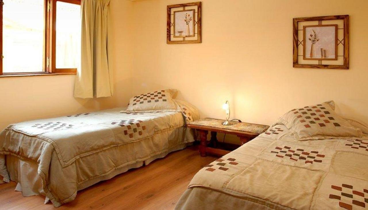 Hotel Lejano Nahuel San Carlos de Bariloche Zimmer foto